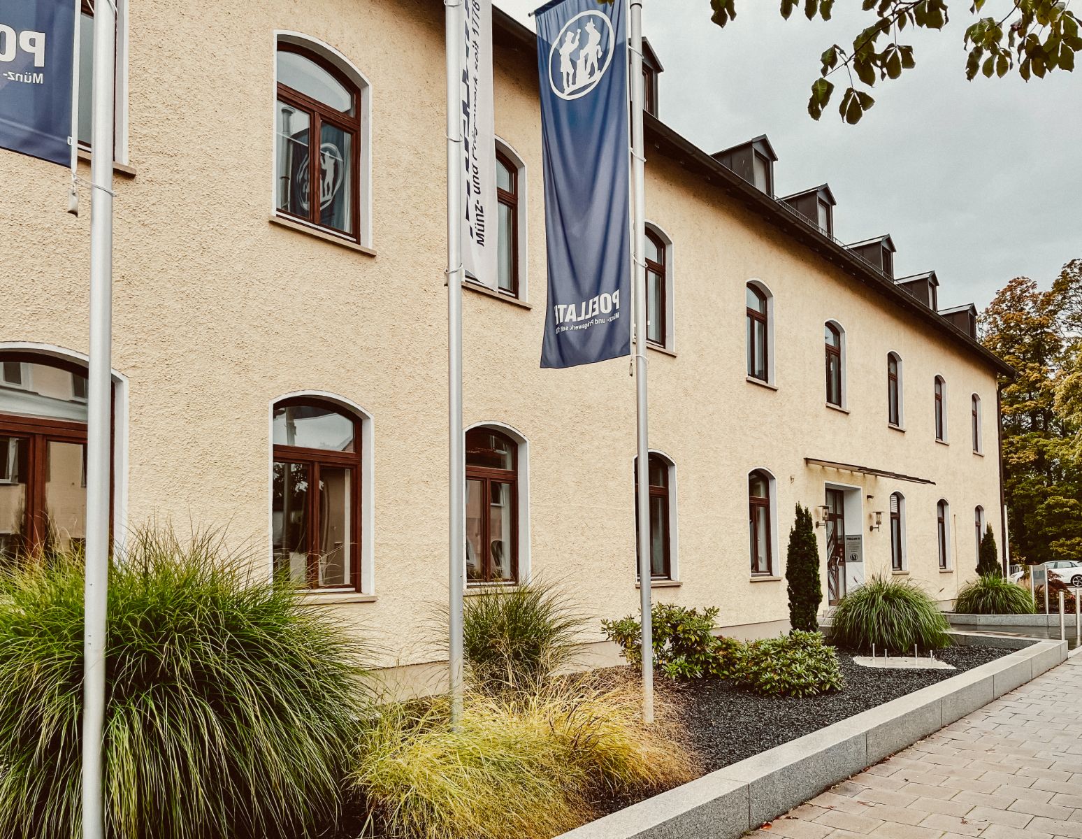 Aktuell_Poellath Gebaeude_Vorne